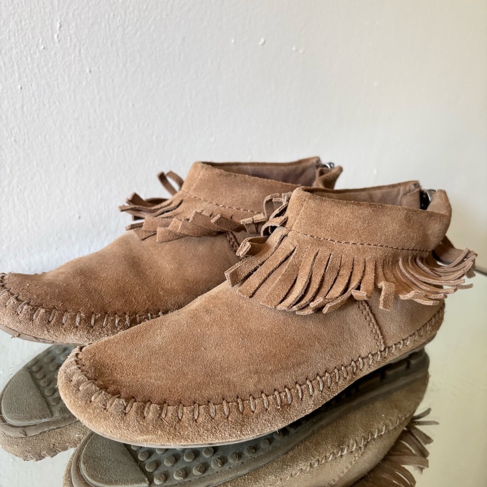 American Eagle Outfitters Fringe Moccasin Ankle Bootie Kids Shoe Size 6